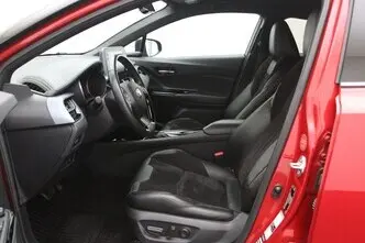 Toyota C-HR, 1.8, 72 kW, hybrid, automatic, front-wheel drive