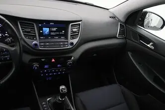 Hyundai Tucson, 1.6, 97 kW, bensiin, manuaal, esivedu