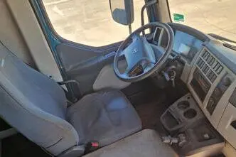 Volvo FL260 4X2, 195 kW, diisel, automaat