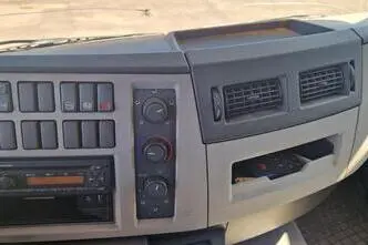 Volvo FL260 4X2, 195 kW, diisel, automaat