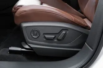 Audi e-tron, 300 kW, electric, automatic, four-wheel drive