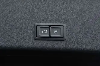 Audi e-tron, 300 kW, electric, automatic, four-wheel drive