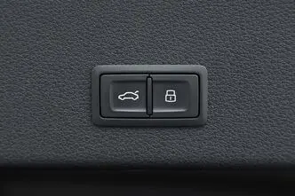 Audi e-tron, 300 kW, electric, automatic, four-wheel drive
