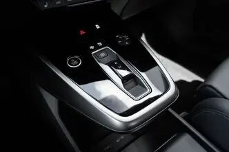 Audi Q4 e-tron, 150 kW, elekter, automaat, tagavedu