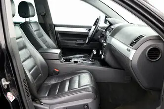 Volkswagen Touareg, 2.5, 128 kW, diesel, automatic, four-wheel drive