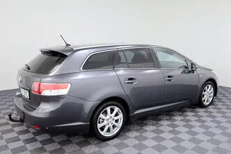 Toyota Avensis, 2.2, 149 kW, diesel, automatic, front-wheel drive