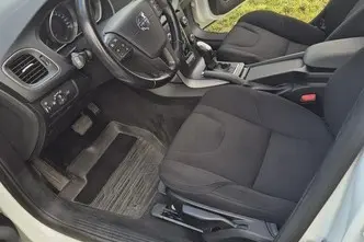 Volvo V40, 1.6, 84 kW, diesel, automatic, front-wheel drive