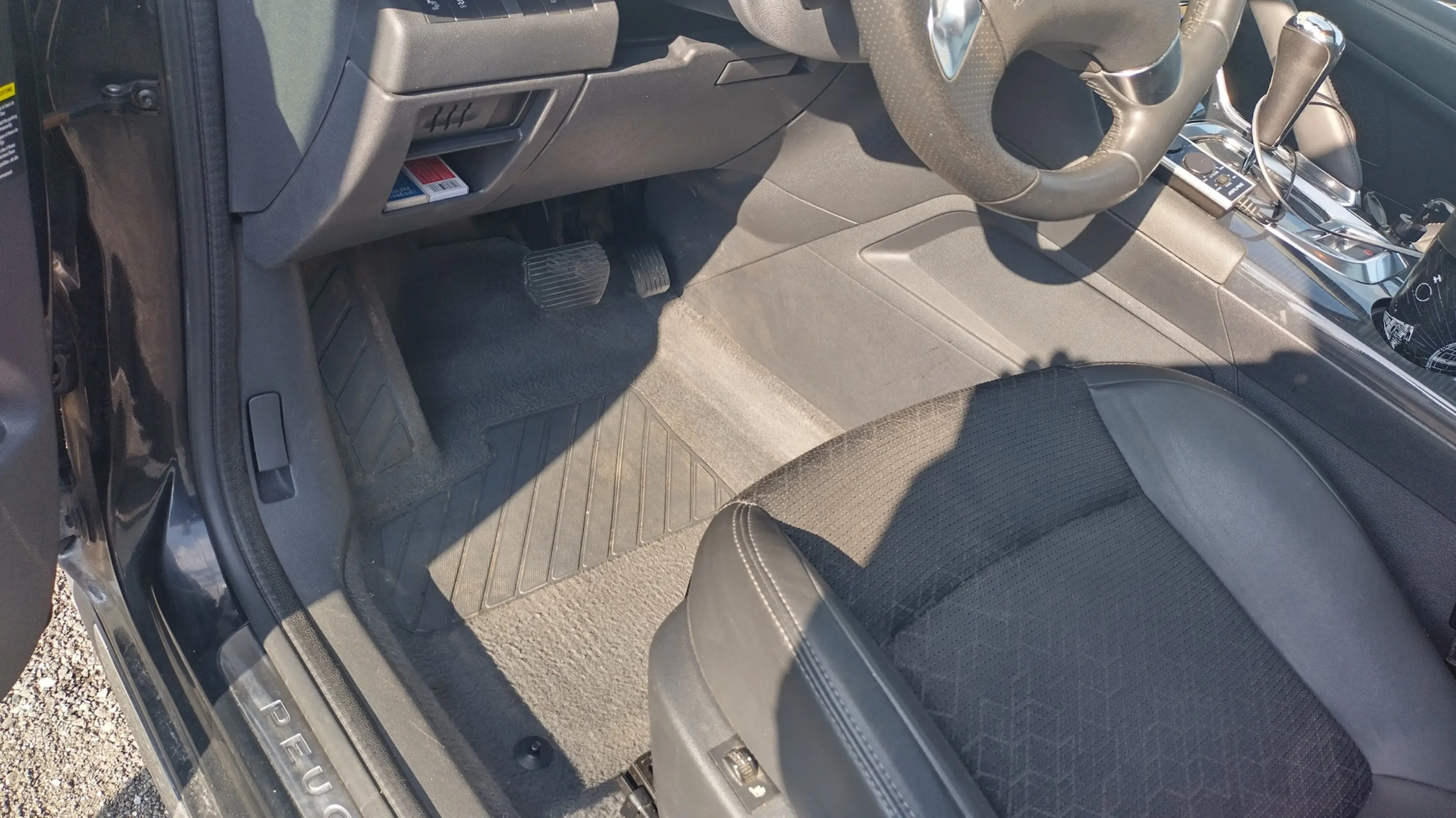 Peugeot 3008, 1.6, 84 kW, дизель, автомат, передний привод