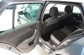 Škoda Fabia, 1.0, 55 kW, бензин, механическая, передний привод