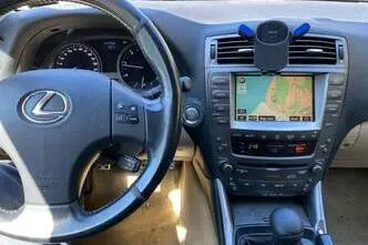 Lexus IS 220, 2.2, 130 kW, дизель, механическая, задний привод