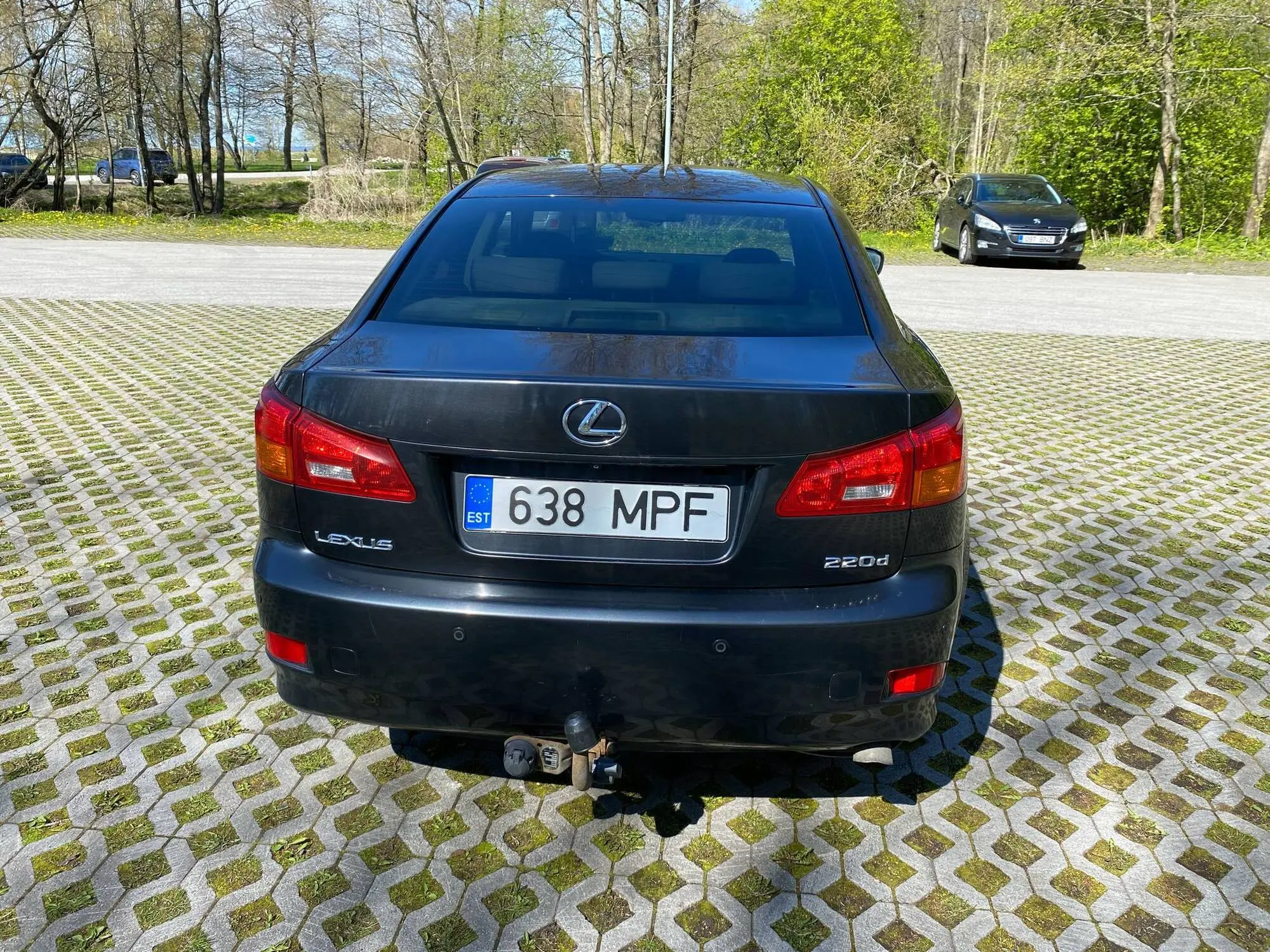 Lexus IS 220, 2.2, 130 kW, дизель, механическая, задний привод