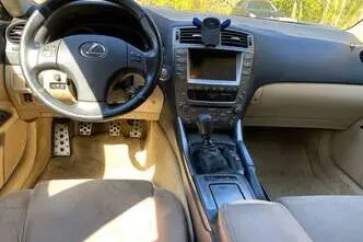 Lexus IS 220, 2.2, 130 kW, дизель, механическая, задний привод