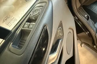Ford Tourneo Custom, 2.0, 96 kW, дизель, автомат, передний привод