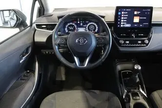 Toyota Corolla, 1.5, 92 kW, bensiin, manuaal, esivedu
