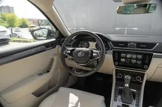Škoda Superb, 2.0, 110 kW, дизель, автомат, передний привод