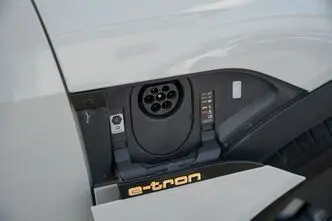 Audi e-tron, 300 kW, electric, automatic, four-wheel drive