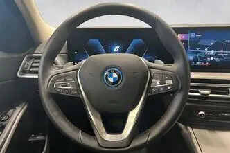 BMW 320, 150 kW, petrol, automatic, four-wheel drive