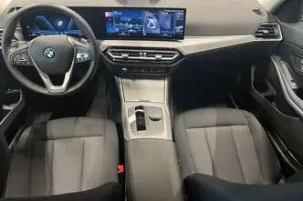 BMW 320, 150 kW, petrol, automatic, four-wheel drive