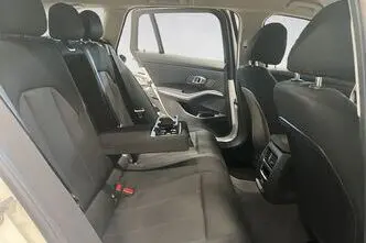 BMW 320, 150 kW, petrol, automatic, four-wheel drive