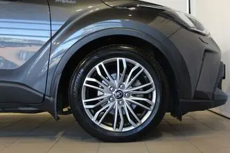 Toyota C-HR, 1.8, 72 kW, hübriid, automaat, esivedu