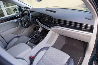 Volkswagen Touareg, 3.0, 170 kW, дизель, автомат, полный привод