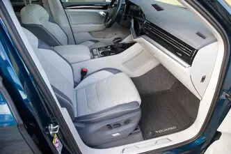 Volkswagen Touareg, 3.0, 170 kW, дизель, автомат, полный привод