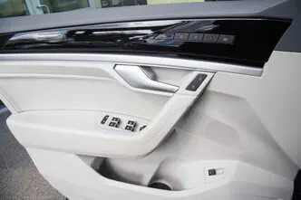 Volkswagen Touareg, 3.0, 170 kW, дизель, автомат, полный привод