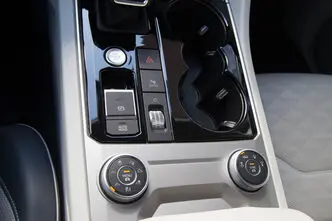 Volkswagen Touareg, 3.0, 170 kW, дизель, автомат, полный привод