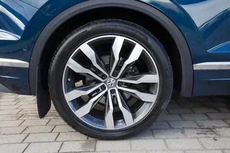Volkswagen Touareg, 3.0, 170 kW, дизель, автомат, полный привод