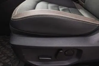 Volkswagen Amarok, 3.0, 18 kW, petrol, automatic, four-wheel drive