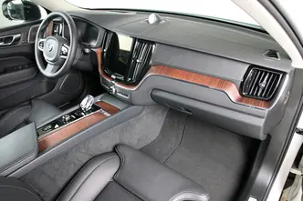 Volvo XC60, 2.0, 184 kW, гибрид, автомат, полный привод