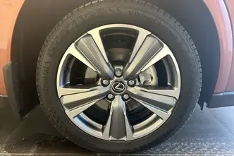 Lexus UX 300, 57 kW, электричество, передний привод