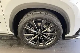 Lexus NX 450, 2.5, 136 kW, подключаемый гибрид, автомат, полный привод