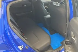 Toyota C-HR, 1.8, 72 kW, гибрид, автомат, передний привод