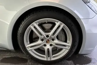 Porsche Panamera, 2.9, 324 kW, petrol, automatic, four-wheel drive