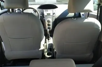 Toyota Yaris, 1.3, 64 kW, bensiin, manuaal, esivedu