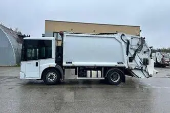 Mercedes-Benz ECONIC 1830 4X2 EURO6 + NORBA + FERRARI CRANE, 220 kW, дизель, автомат