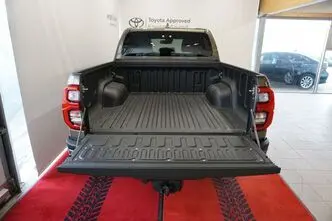 Toyota Hilux, 2.8, 150 kW, hübriid, automaat, nelikvedu
