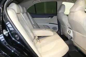 Toyota Camry, 2.5, 131 kW, hybrid, automatic, front-wheel drive