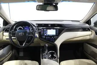 Toyota Camry, 2.5, 131 kW, hybrid, automatic, front-wheel drive