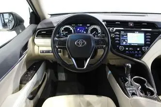 Toyota Camry, 2.5, 131 kW, hybrid, automatic, front-wheel drive