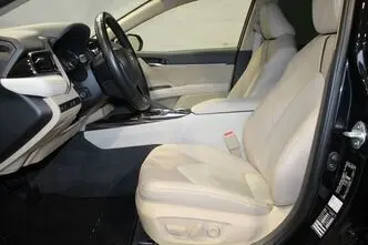 Toyota Camry, 2.5, 131 kW, hybrid, automatic, front-wheel drive