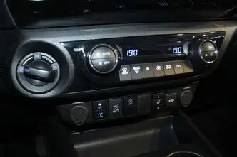 Toyota Hilux, 2.4, 110 kW, diisel, automaat, nelikvedu