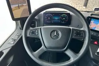 Mercedes-Benz Actros, 12.8, 330 kW, diisel, tagavedu