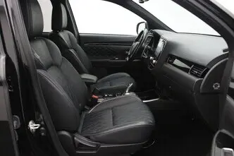 Mitsubishi Outlander, 2.4, 99 kW, pistikhübriid, automaat, nelikvedu