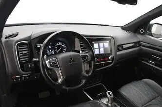 Mitsubishi Outlander, 2.4, 99 kW, pistikhübriid, automaat, nelikvedu