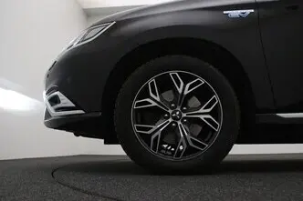 Mitsubishi Outlander, 2.4, 99 kW, pistikhübriid, automaat, nelikvedu