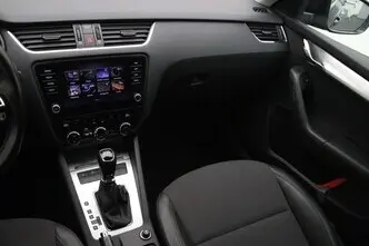 Škoda Octavia, 1.6, 85 kW, diesel, automatic, front-wheel drive