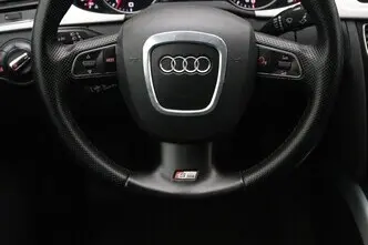 Audi A4, 1.8, 88 kW, bensiin, manuaal, esivedu