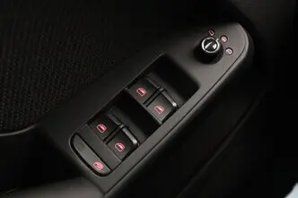 Audi A4, 1.8, 88 kW, bensiin, manuaal, esivedu